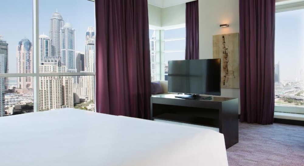 Pullman Dubai Jumeirah Lakes Towers Image 22